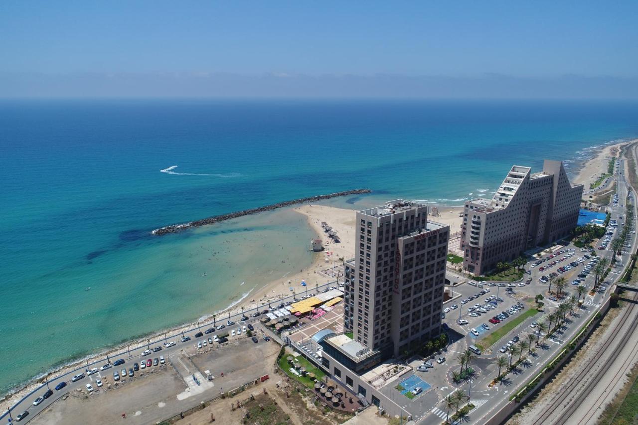 בניין אלמוג - מגדל הים Leilighet Haifa Eksteriør bilde